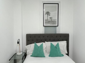 Lovely Room 1Min Walk to Station with 55Inch TV